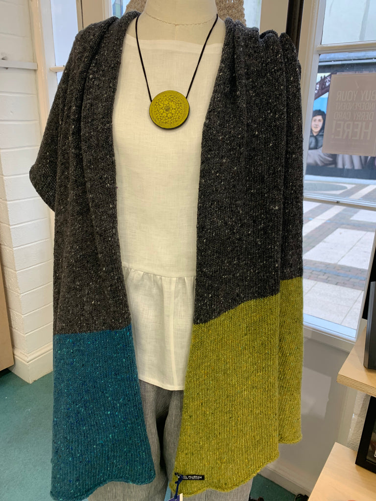 Aimsir Big Weather Knit Wrap in Merino
